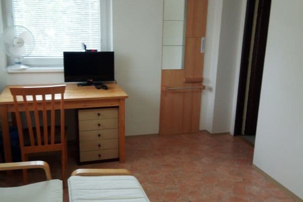 Pronájem bytu 1+1 25 m², Horova, Pronájem bytu 1+1 25 m², Horova,