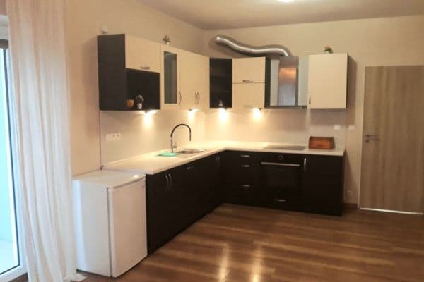 Prodej bytu 3+kk 63 m², Armádní, Milovice Prodej bytu 3+kk 63 m², Armádní, Milovice