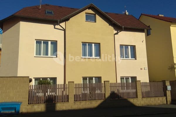 Pronájem bytu 2+1 54 m², Víta Nejedlého, Kladno Pronájem bytu 2+1 54 m², Víta Nejedlého, Kladno