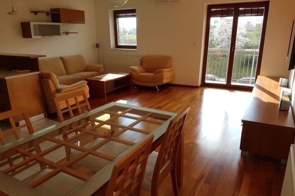 Pronájem bytu 3+kk 80 m², Andersenova, Praha-Štěrboholy Pronájem bytu 3+kk 80 m², Andersenova, Praha-Štěrboholy