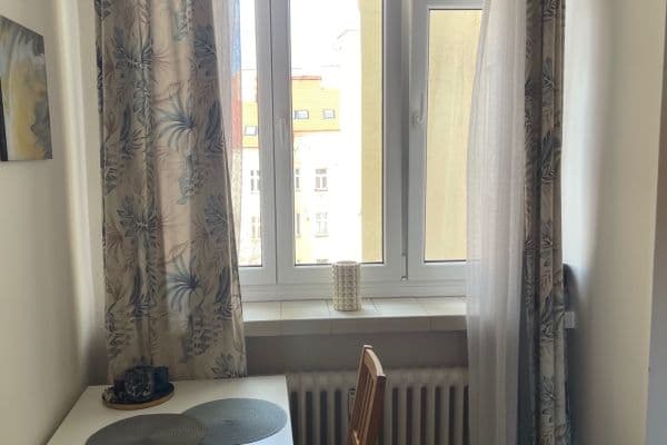 Pronájem bytu Garsoniéra 27 m², Myslbekova, Praha Pronájem bytu Garsoniéra 27 m², Myslbekova, Praha