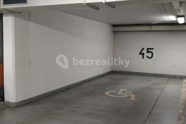 Pronájem garáže 20 m², V Kapslovně, Hlavní město Praha