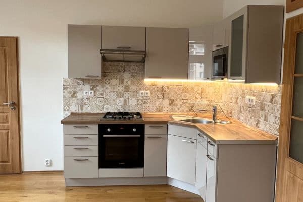 Pronájem bytu 2+1 73 m², Na Hroudě, Praha, Praha Pronájem bytu 2+1 73 m², Na Hroudě, Praha, Praha