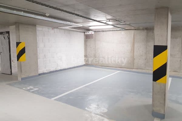 Pronájem garáže 10 m², Hadovitá, Praha, Praha
