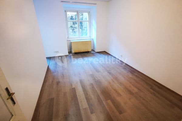 Pronájem bytu 2+1 45 m², V Háji, Praha 7