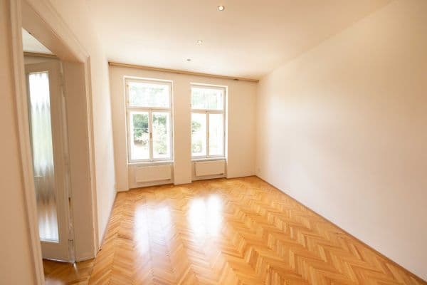 Pronájem bytu 2+1 80 m², Bělehradská, Pronájem bytu 2+1 80 m², Bělehradská,