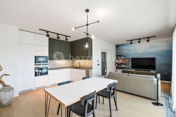 Pronájem bytu 2+kk 68 m², Menclova, Praha - Libeň Pronájem bytu 2+kk 68 m², Menclova, Praha - Libeň