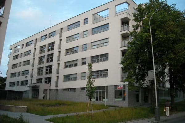 Pronájem bytu 1+kk 40 m², Březnická, Zlín, Zlínský kraj Pronájem bytu 1+kk 40 m², Březnická, Zlín, Zlínský kraj