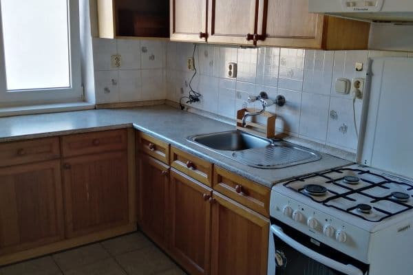 Pronájem bytu 2+1 53 m², Husova tř., České Budějovice Pronájem bytu 2+1 53 m², Husova tř., České Budějovice