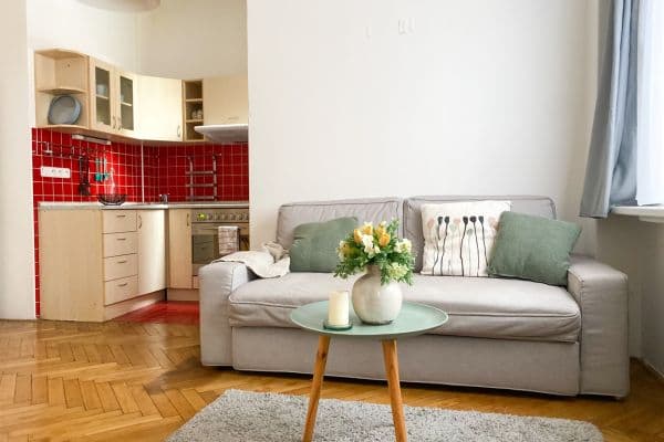 Pronájem bytu 1+1 47 m², Stroupežnického, Praha Pronájem bytu 1+1 47 m², Stroupežnického, Praha