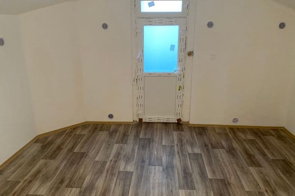 Pronájem nebytového prostoru 52 m², Gutova, Praha Pronájem nebytového prostoru 52 m², Gutova, Praha