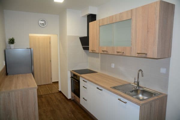 Pronájem bytu 2+1 63 m², Okružní, Zlín, Zlínský kraj Pronájem bytu 2+1 63 m², Okružní, Zlín, Zlínský kraj