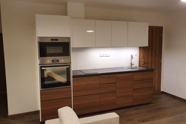 Pronájem bytu Garsoniéra 34 m², Ostravská, Praha Pronájem bytu Garsoniéra 34 m², Ostravská, Praha