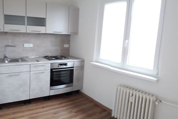 Pronájem bytu 2+1 58 m², Chotutická, Praha Pronájem bytu 2+1 58 m², Chotutická, Praha