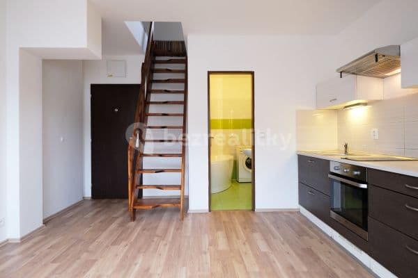 Pronájem bytu 1+1 48 m², Zbraslavská, Prague Pronájem bytu 1+1 48 m², Zbraslavská, Prague