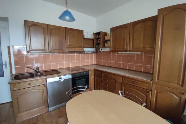 Pronájem bytu 2+kk 55 m², Jiráskova, Pardubice Pronájem bytu 2+kk 55 m², Jiráskova, Pardubice