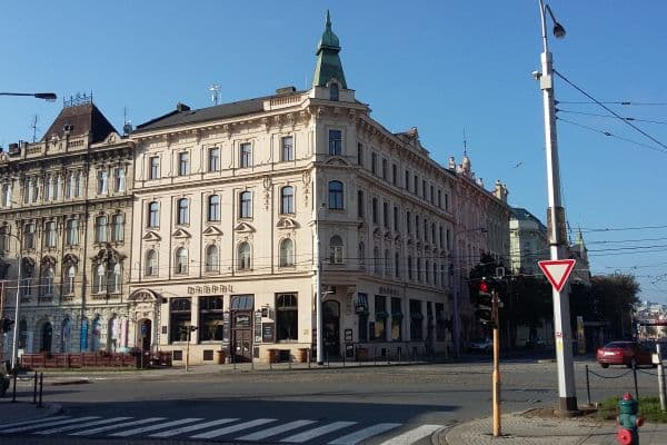 Pronájem bytu 4+1 155 m², Tř. Svobody, Olomouc Pronájem bytu 4+1 155 m², Tř. Svobody, Olomouc