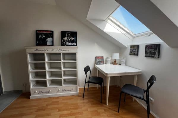 Pronájem bytu Garsoniéra 38 m², Kováků, Praha Pronájem bytu Garsoniéra 38 m², Kováků, Praha