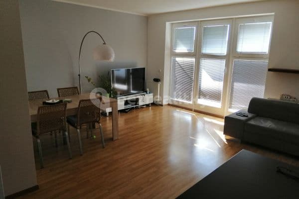 Pronájem bytu 3+kk 63 m², Komenského, Horoměřice Pronájem bytu 3+kk 63 m², Komenského, Horoměřice