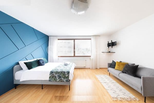 Pronájem bytu 1+kk 34 m², Osadní, Praha Pronájem bytu 1+kk 34 m², Osadní, Praha