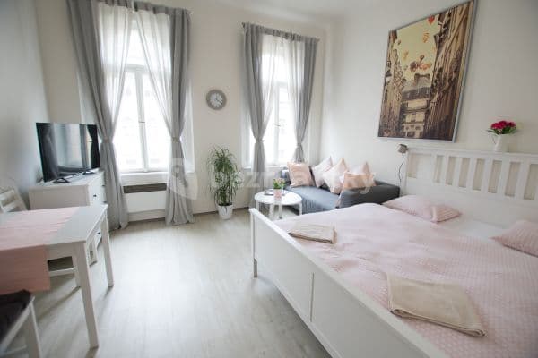 Pronájem bytu 1+1 30 m², Školská, Praha Pronájem bytu 1+1 30 m², Školská, Praha