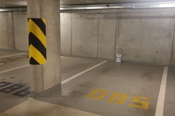 Pronájem garáže 18 m², Altajská, Praha Pronájem garáže 18 m², Altajská, Praha