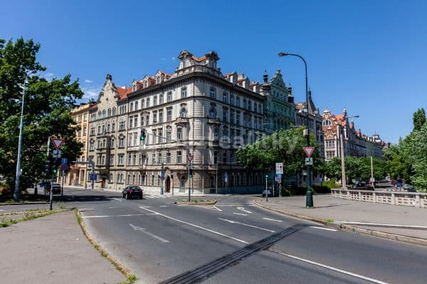 Pronájem bytu 3+1 106 m², Janáčkovo Nábřeží, Praha, Praha