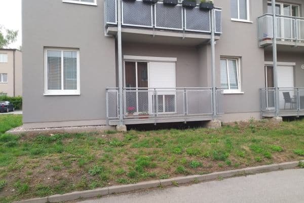 Pronájem bytu 3+kk 63 m², Gymnazijní, Jindřichův Hradec, Jihočeský kraj Pronájem bytu 3+kk 63 m², Gymnazijní, Jindřichův Hradec, Jihočeský kraj