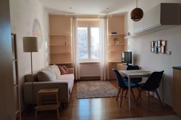 Pronájem bytu 2+kk 50 m², U Svobodárny, Praha Pronájem bytu 2+kk 50 m², U Svobodárny, Praha