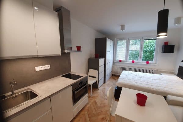 Pronájem bytu Garsoniéra 28 m², Kamerunská, Praha Pronájem bytu Garsoniéra 28 m², Kamerunská, Praha