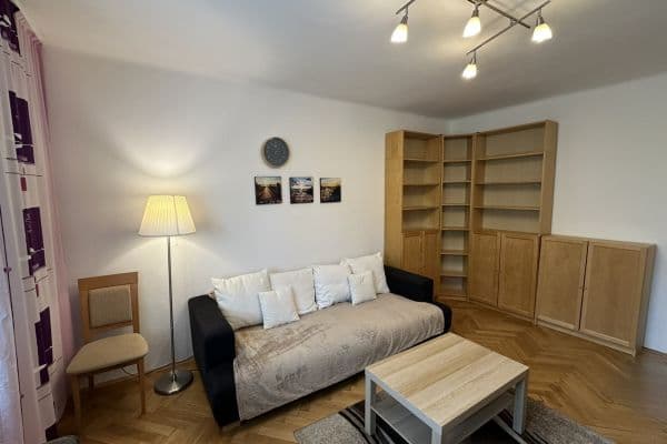 Pronájem bytu 2+1 55 m², Uránová, Bratislava Pronájem bytu 2+1 55 m², Uránová, Bratislava