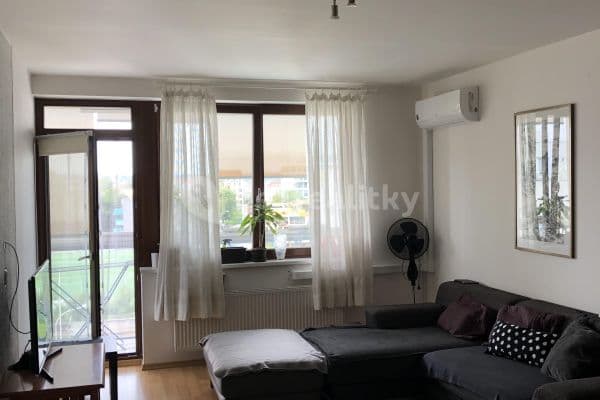 Pronájem bytu 2+kk 67 m², Osadní, Praha Pronájem bytu 2+kk 67 m², Osadní, Praha