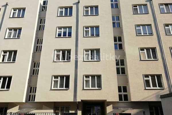 Pronájem bytu 2+kk 48 m², Křižíkova, Praha, Praha