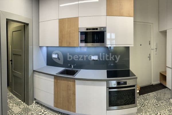 Pronájem bytu 2+1 55 m², Čajkovského, Praha Pronájem bytu 2+1 55 m², Čajkovského, Praha