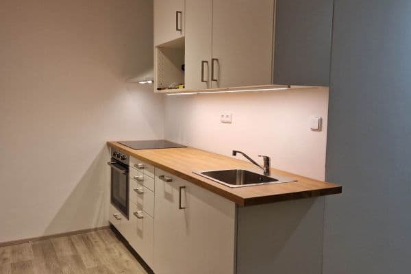 Pronájem bytu 2+kk 43 m², Roháčova, Praha Pronájem bytu 2+kk 43 m², Roháčova, Praha