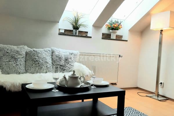 Pronájem bytu 3+kk 59 m², Vlkova, Praha Pronájem bytu 3+kk 59 m², Vlkova, Praha