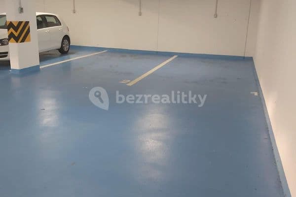 Pronájem garáže 18 m², Na Maninách, Praha Pronájem garáže 18 m², Na Maninách, Praha