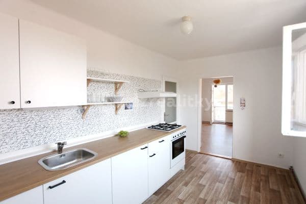 Pronájem bytu 2+1 60 m², 9. května, Litomyšl, Pardubický kraj Pronájem bytu 2+1 60 m², 9. května, Litomyšl, Pardubický kraj