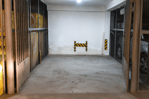 Pronájem garáže 12 m², Tobrucká, Praha Pronájem garáže 12 m², Tobrucká, Praha