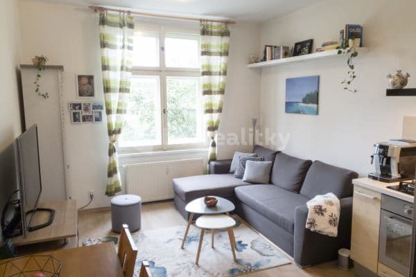 Pronájem bytu 2+kk 43 m², Čestmírova, Praha Pronájem bytu 2+kk 43 m², Čestmírova, Praha