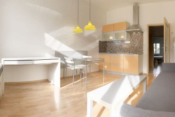 Pronájem bytu 2+kk 42 m², Černomořská, Praha Pronájem bytu 2+kk 42 m², Černomořská, Praha