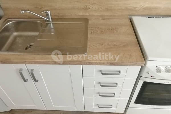 Pronájem bytu 2+kk 45 m², Štefánikovo Náměstí, Jihlava Pronájem bytu 2+kk 45 m², Štefánikovo Náměstí, Jihlava