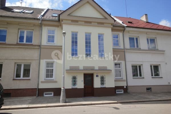 Pronájem bytu 1+kk 34 m², Albertova, Hradec Králové Pronájem bytu 1+kk 34 m², Albertova, Hradec Králové