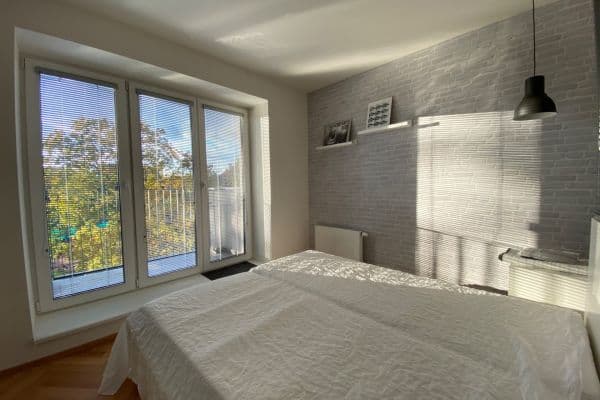 Pronájem bytu 2+kk 50 m², Nemocniční, Praha Pronájem bytu 2+kk 50 m², Nemocniční, Praha