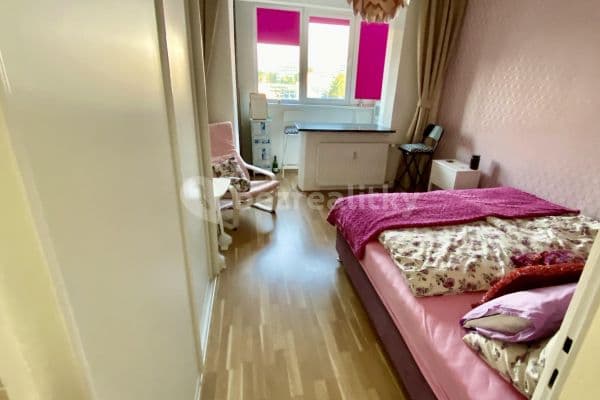 Pronájem bytu Garsoniéra 23 m², Vilová, Bratislava Pronájem bytu Garsoniéra 23 m², Vilová, Bratislava