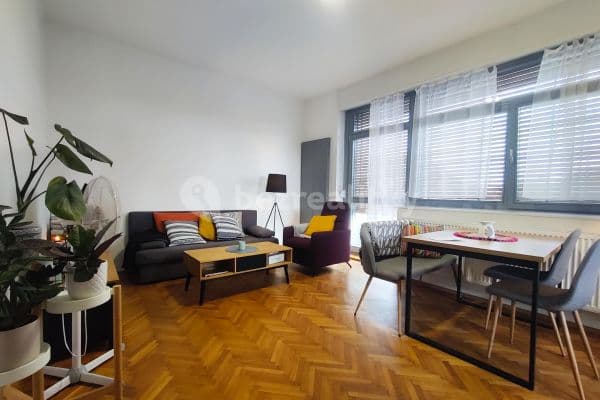 Pronájem bytu 2+kk 58 m², Zborovská, Kolín, Středočeský kraj