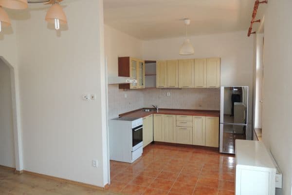 Pronájem bytu 1+1 42 m², Pod Kavalírkou, Praha Pronájem bytu 1+1 42 m², Pod Kavalírkou, Praha