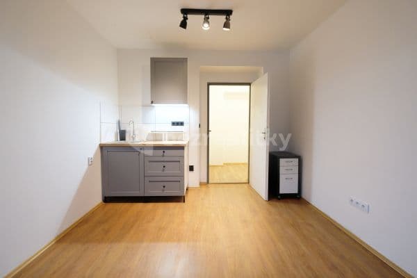 Pronájem bytu Garsoniéra 25 m², Zbraslavská, Praha Pronájem bytu Garsoniéra 25 m², Zbraslavská, Praha
