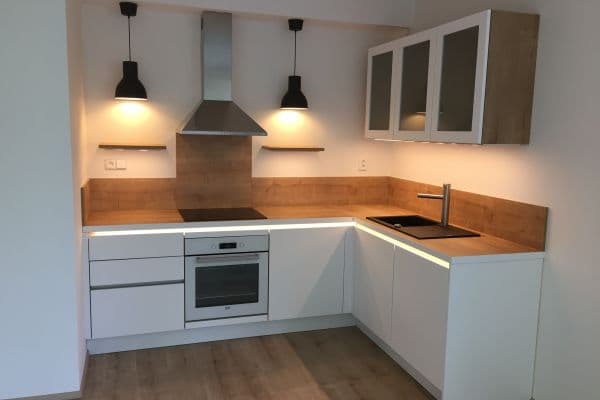 Pronájem bytu 2+kk 65 m², Antonína Petrofa, Hradec Králové Pronájem bytu 2+kk 65 m², Antonína Petrofa, Hradec Králové