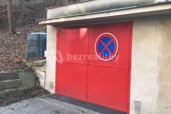 Pronájem garáže 23 m², K Vodojemu, Praha Pronájem garáže 23 m², K Vodojemu, Praha